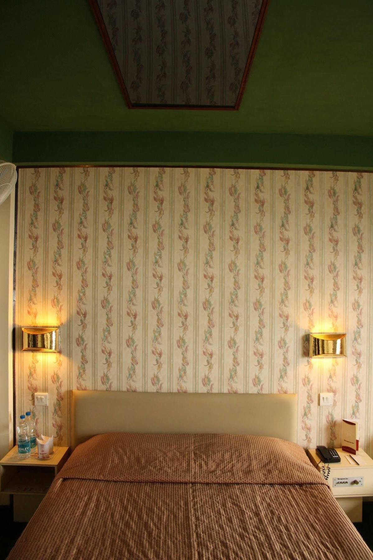 Honeymoon Inn Shimla Eksteriør bilde